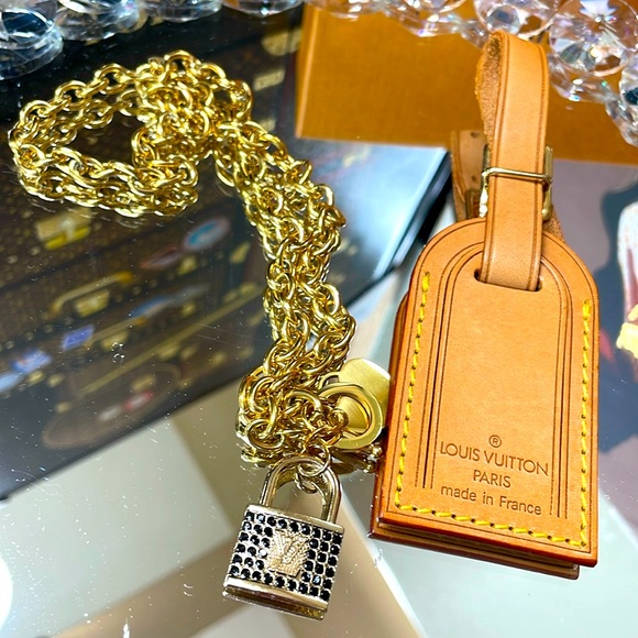 LV Louis Vuitton bundle with mini luggage tag and zipper pull charm - Picture 1 of 8